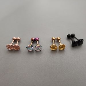 4 sets of stud earrings